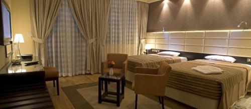 Al Faris 1