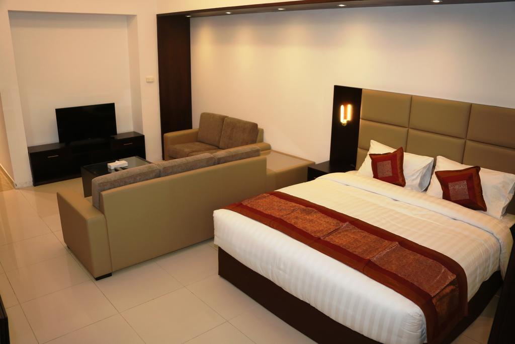 Al Faris 1 *