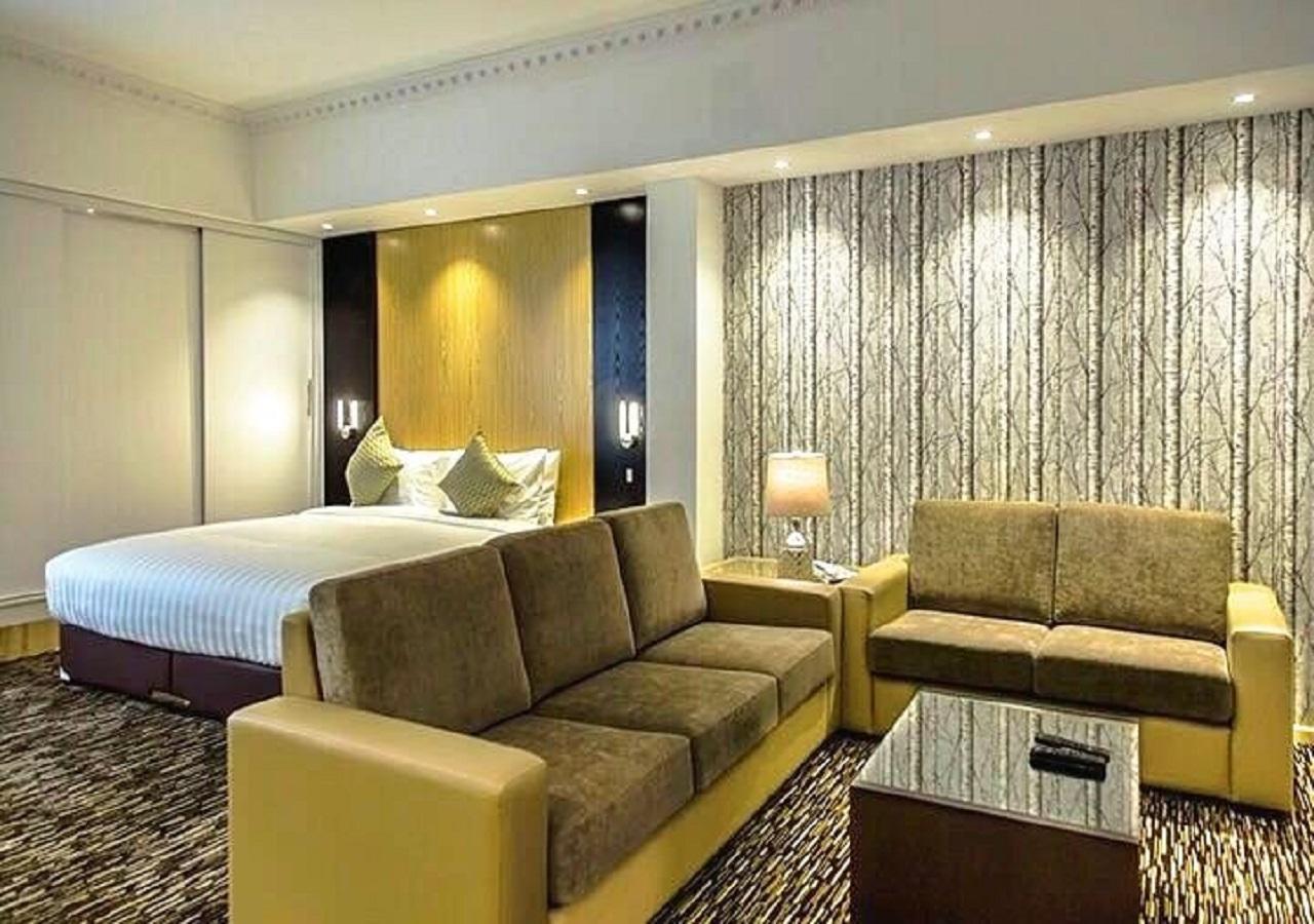 Al Faris 1 *