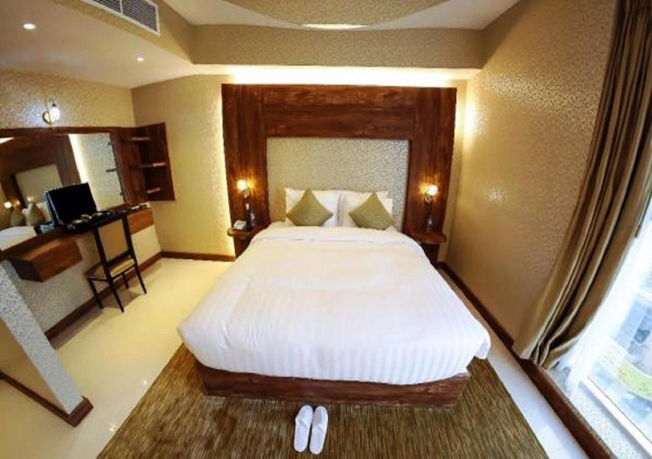 Al Faris 1 *