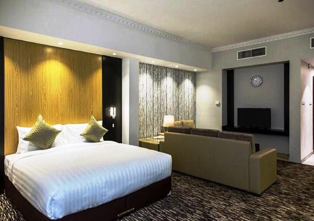 Al Faris 1 *